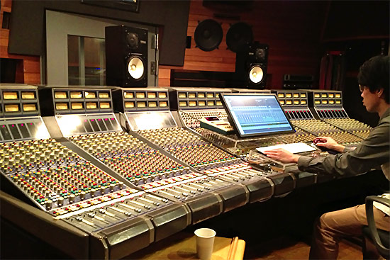 プロフェッショナルレコーディングスタジオ | フォーカスライトのミキサーとPro Tools